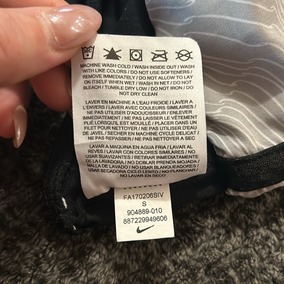 Nike Dri-Fit Elastic Drawstring Running Shorts - Picture 7 of 8